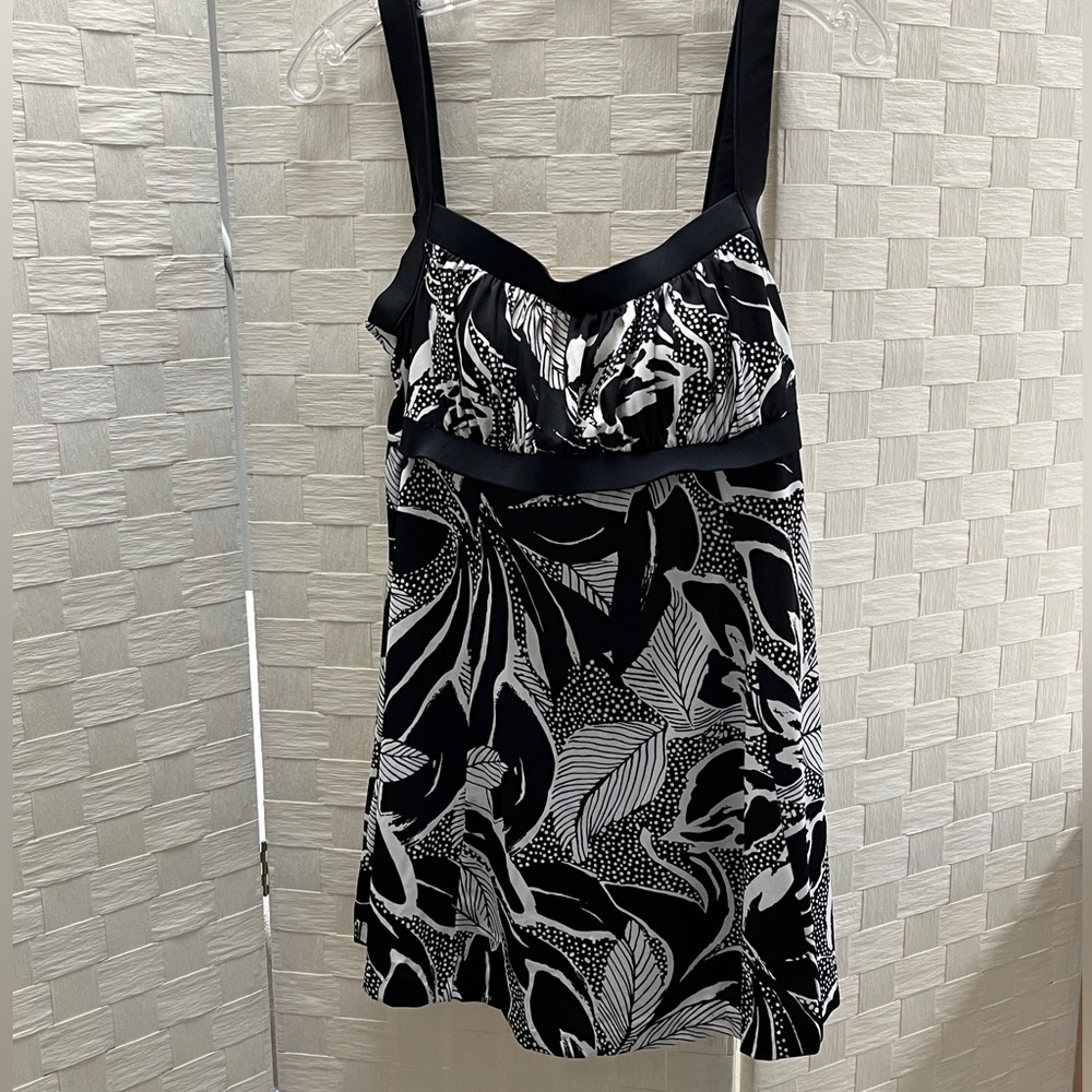 Maxine of Hollywood Skirted One Piece Swimsuit Swimdress, Size 12, NWOT
